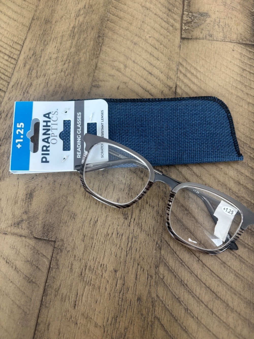 PIRANHA OPTICS Reading Glasses +1.25